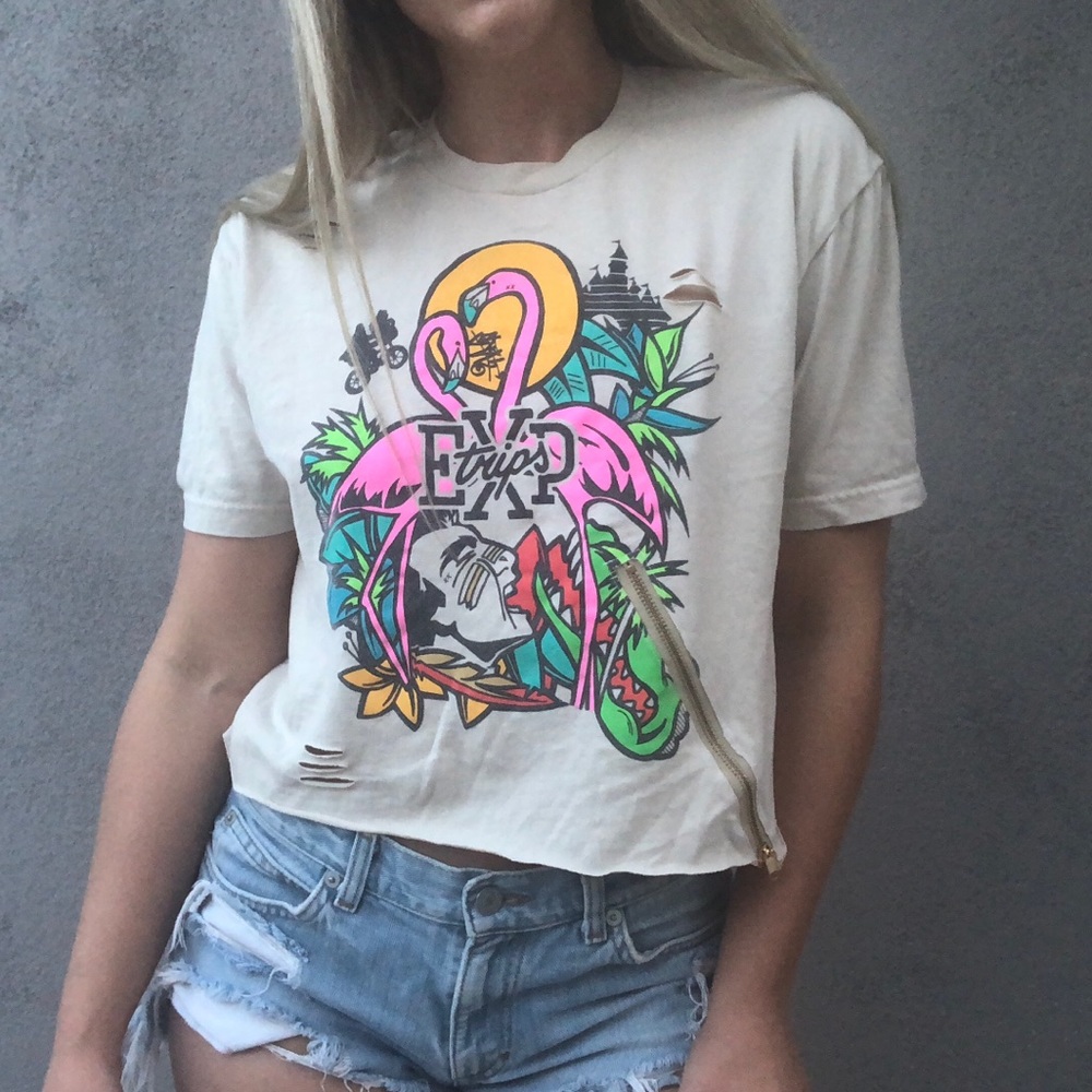 Tan tropical Disney graphic tee w exposed zipper